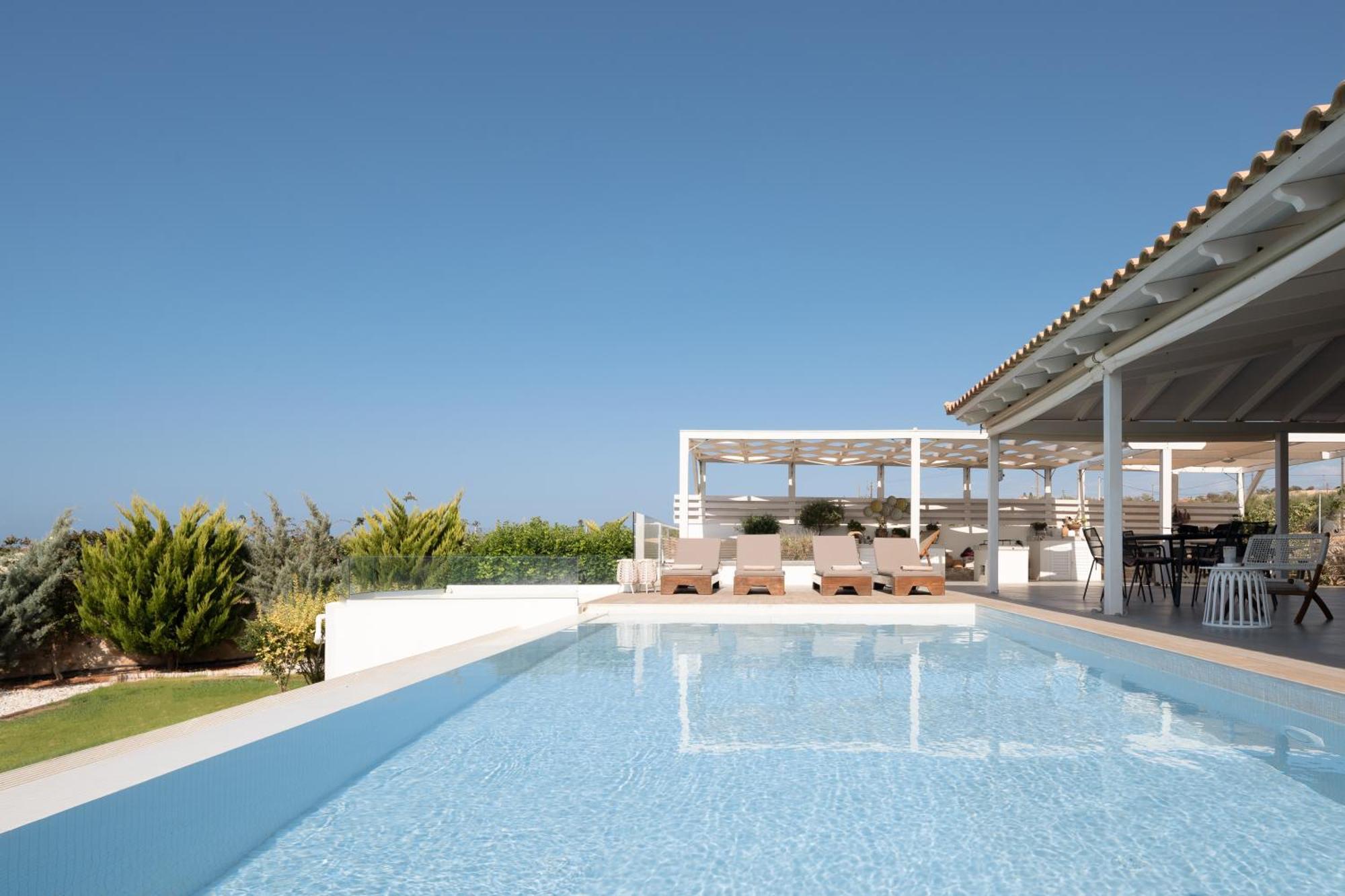 Alba Bianca Villa, Family Retreat With Heated Pool By Thinkvilla Villa *
